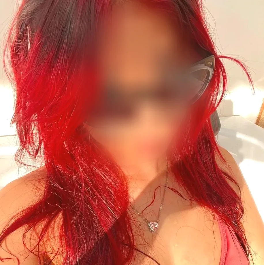 Andrea, 19