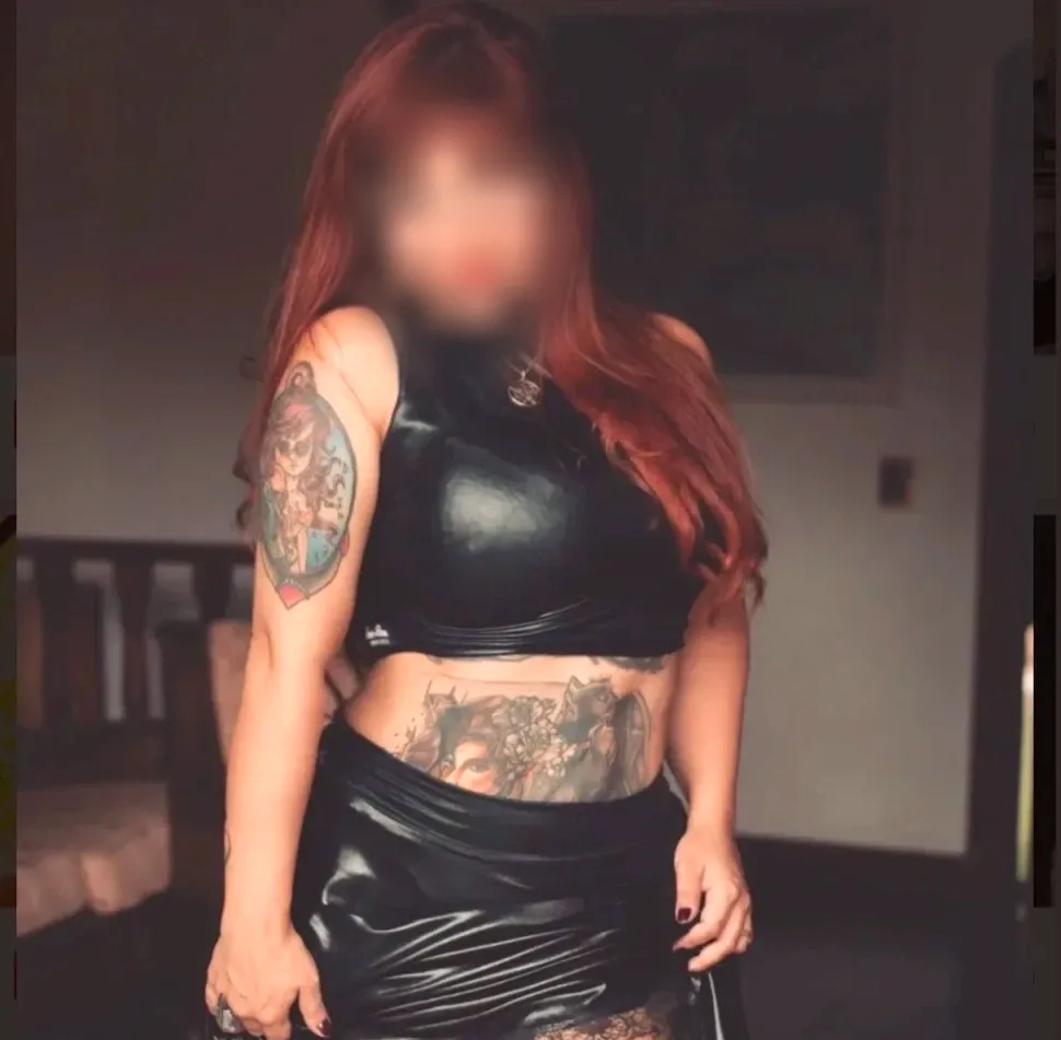 Carla, 25