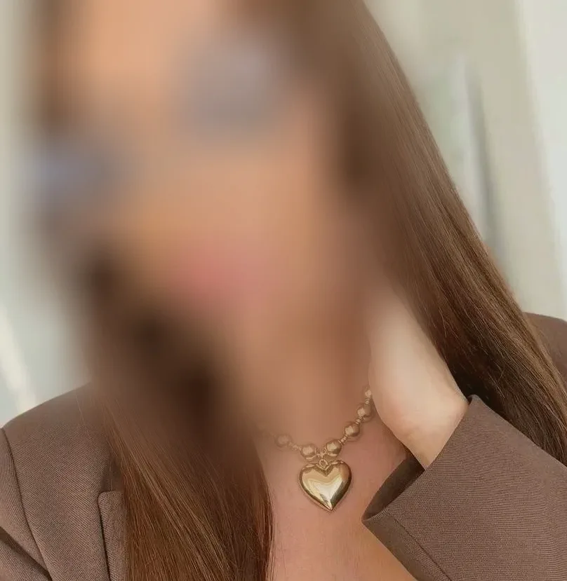 Juliane, 36