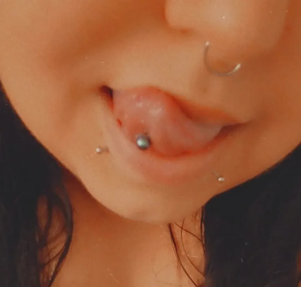 Lilly, 30