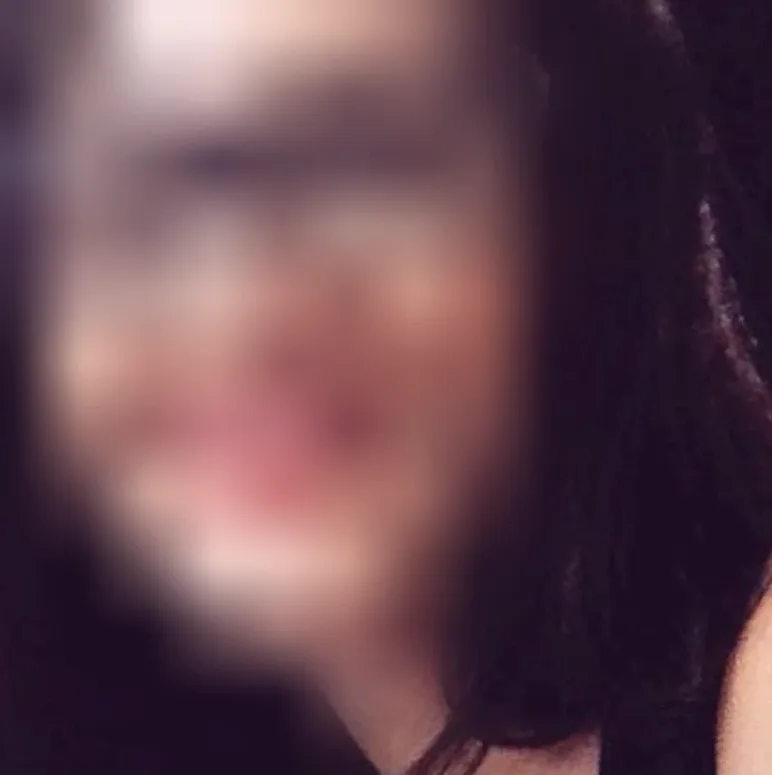 Melina, 25